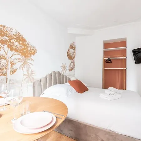 Studio Metro Nation - Oasis - Iii パリ