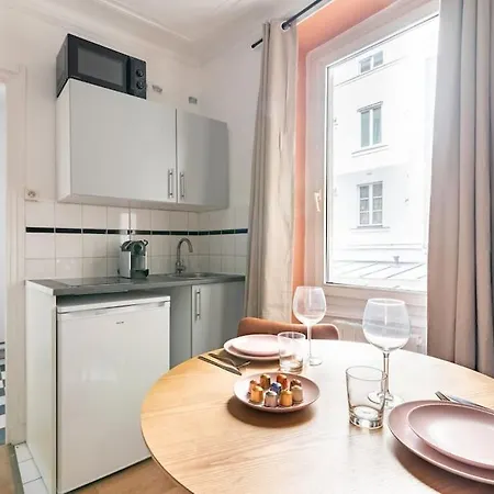 Studio Metro Nation - Oasis - Iii